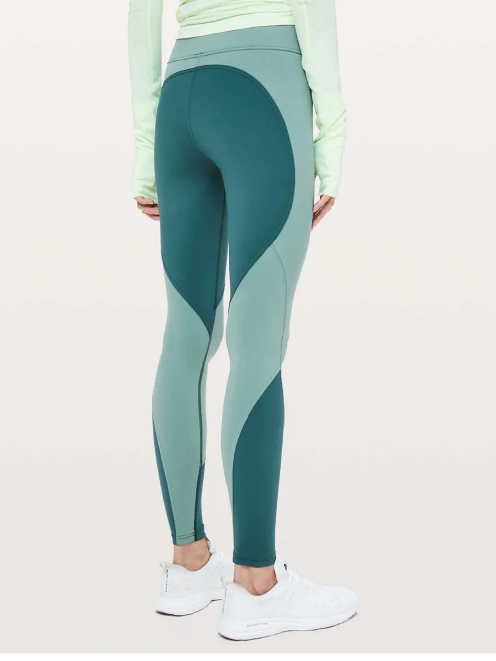 Lululemon Wake & Train Tight 28” Green Jasper/Frosted Pine Size 8